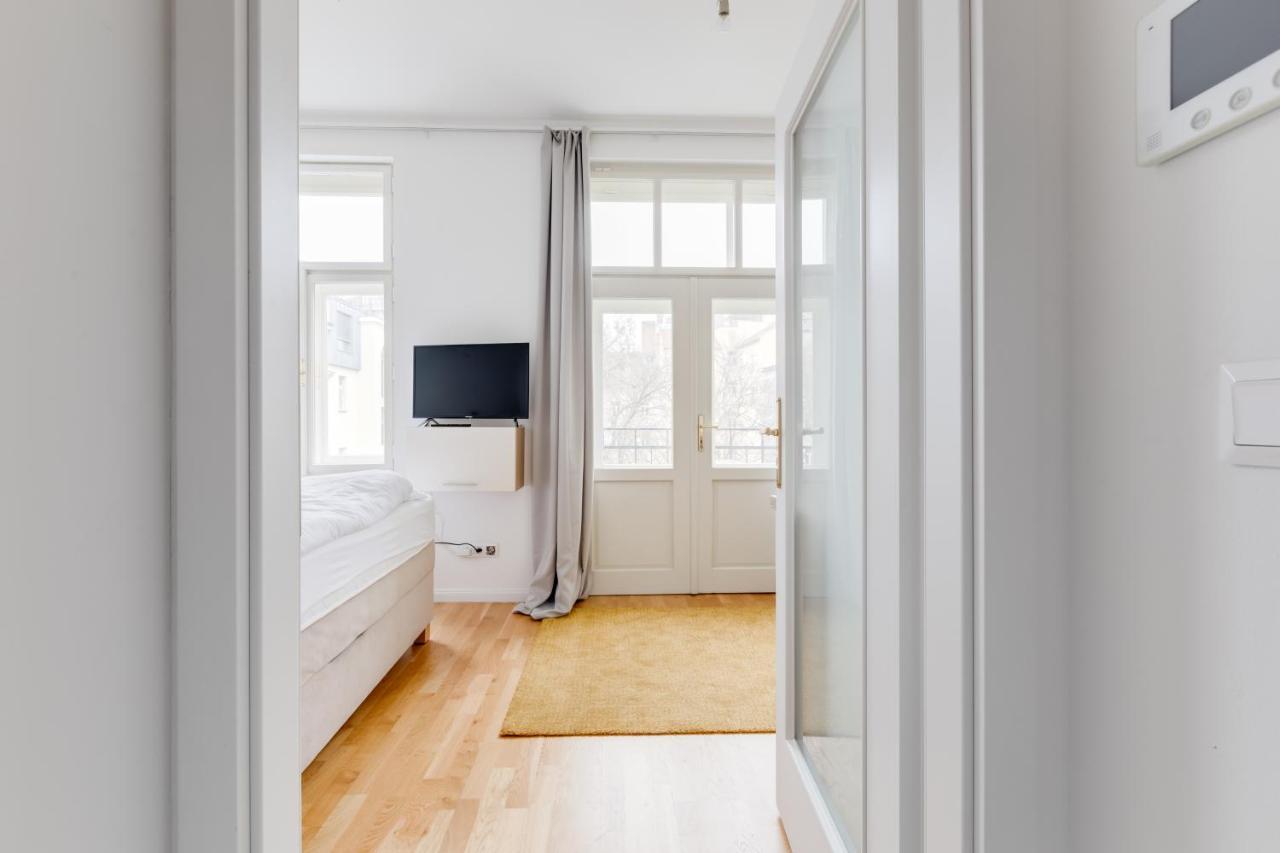 Jt'S Apartments Spanelska Str. Prague Exterior photo